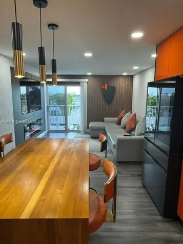 4550 NW 9th Street Miami FL 33126