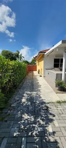 2501 NE 41st Terrace Homestead FL 33033