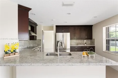 210 Somerset Way Weston FL 33326