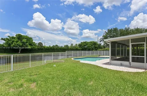 210 Somerset Way Weston FL 33326