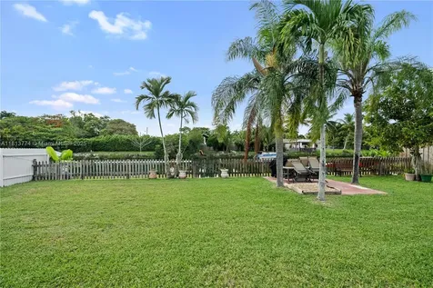19660 Bel Aire Drive Cutler Bay FL 33157