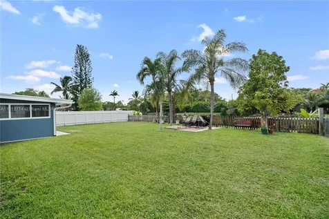 19660 Bel Aire Drive Cutler Bay FL 33157