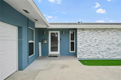 19660 Bel Aire Drive Cutler Bay FL 33157