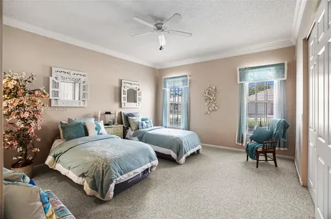 6569 Jog Estates Lane Boynton Beach FL 33437