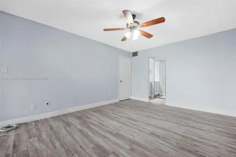 1609 Fairway Road Pembroke Pines FL 33026