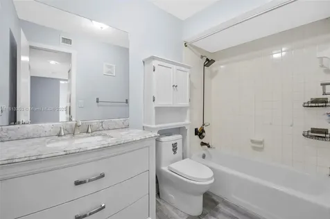 1609 Fairway Road Pembroke Pines FL 33026