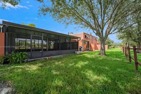 1609 Fairway Road Pembroke Pines FL 33026