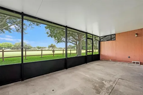 1609 Fairway Road Pembroke Pines FL 33026