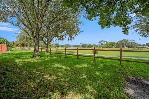 1609 Fairway Road Pembroke Pines FL 33026