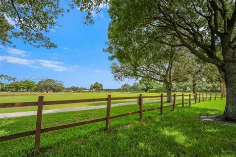 1609 Fairway Road Pembroke Pines FL 33026