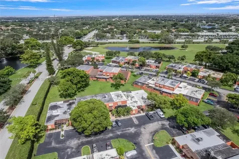1609 Fairway Road Pembroke Pines FL 33026