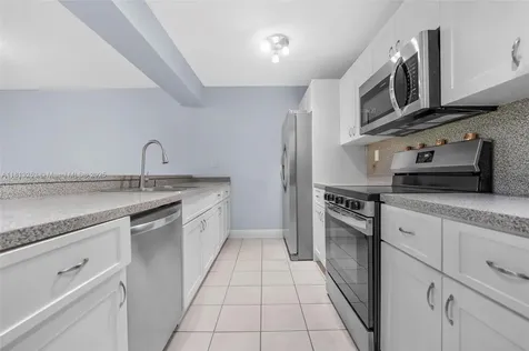 1609 Fairway Road Pembroke Pines FL 33026