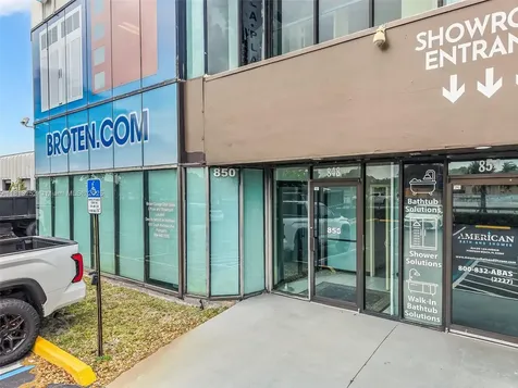 820 SW 12th Avenue Pompano Beach FL 33069