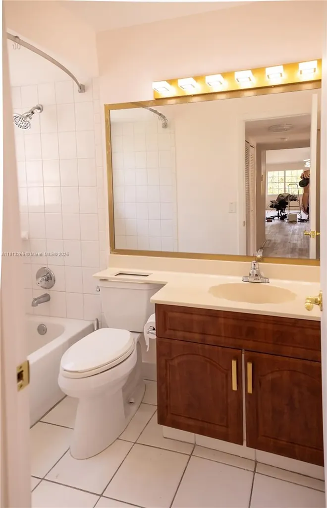 5293 Buckhead Circle Boca Raton FL 33486