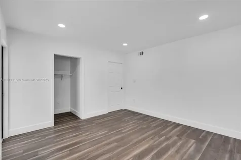 1000 NW 35th Court Miami FL 33125