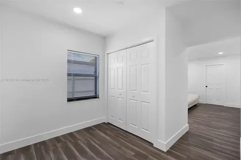 1000 NW 35th Court Miami FL 33125