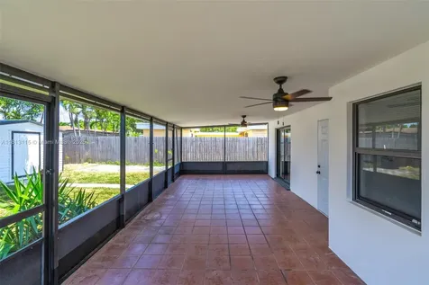 1000 NW 35th Court Miami FL 33125
