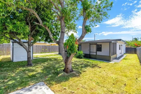 1000 NW 35th Court Miami FL 33125