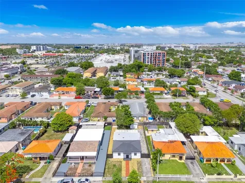 1000 NW 35th Court Miami FL 33125
