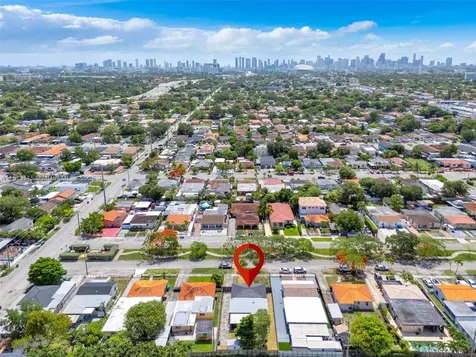 1000 NW 35th Court Miami FL 33125