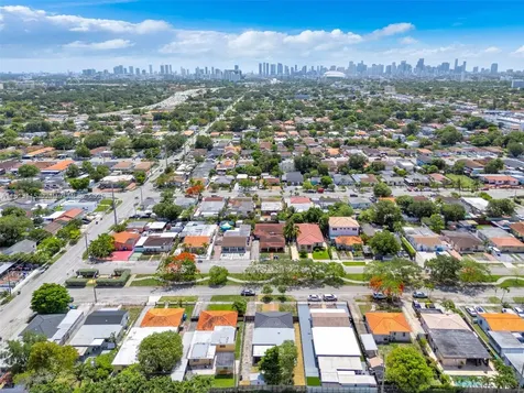 1000 NW 35th Court Miami FL 33125