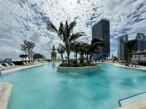 159 NE 6th Street Miami FL 33132