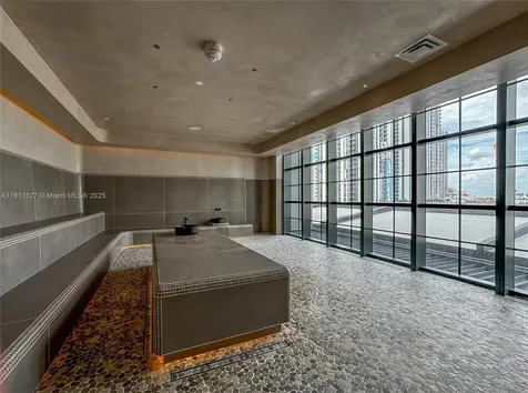 159 NE 6th Street Miami FL 33132
