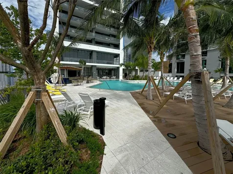 159 NE 6th Street Miami FL 33132