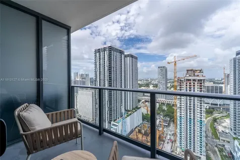 159 NE 6th Street Miami FL 33132