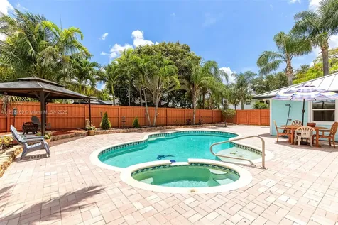 4380 Butternut Street Palm Beach Gardens FL 33410