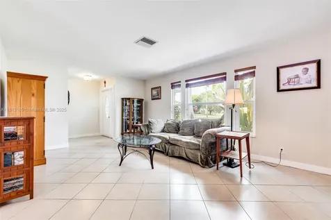 4380 Butternut Street Palm Beach Gardens FL 33410