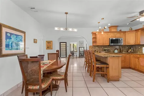 525 NW 32nd Avenue Miami FL 33125