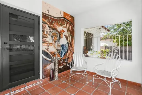 525 NW 32nd Avenue Miami FL 33125