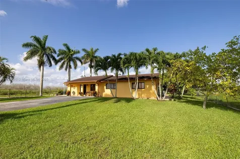 13101 SW 205th Avenue Miami FL 33196