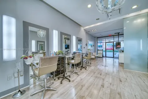 Full Service Beauty Salon On Sunset Drive & 57th Avenue Coral Gables FL 33143