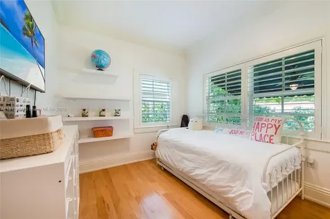 910 Santiago Street Coral Gables FL 33134