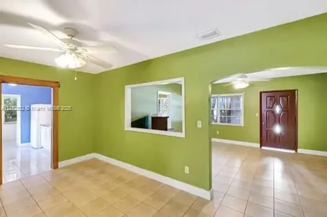 1490 NE 108th Street Miami FL 33161