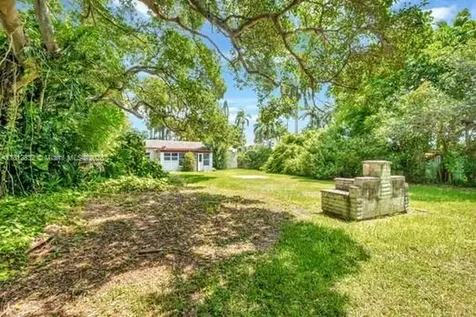 1490 NE 108th Street Miami FL 33161