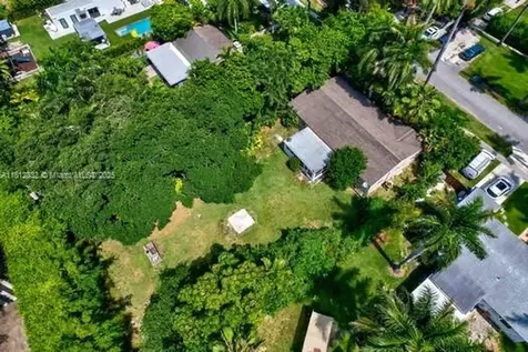 1490 NE 108th Street Miami FL 33161