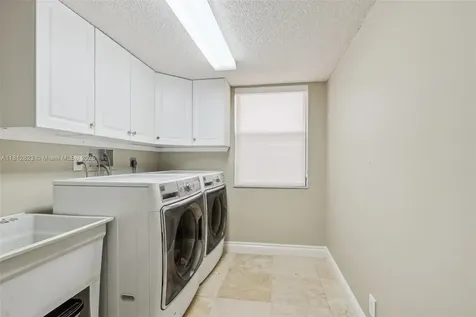 15050 E Falcons Lea Drive Davie FL 33331