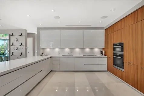 420 Island Drive Key Biscayne FL 33149