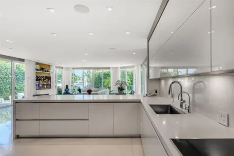 420 Island Drive Key Biscayne FL 33149