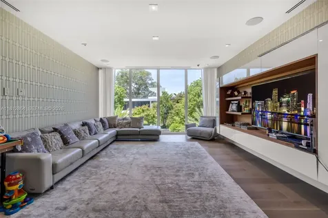 420 Island Drive Key Biscayne FL 33149