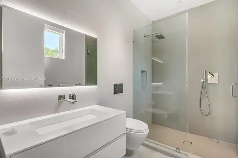 420 Island Drive Key Biscayne FL 33149