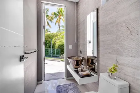 420 Island Drive Key Biscayne FL 33149