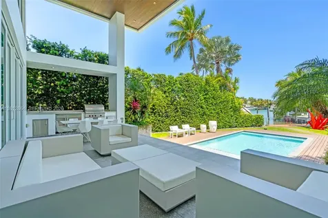 420 Island Drive Key Biscayne FL 33149