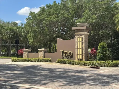 2641 N Flamingo Road Sunrise FL 33323