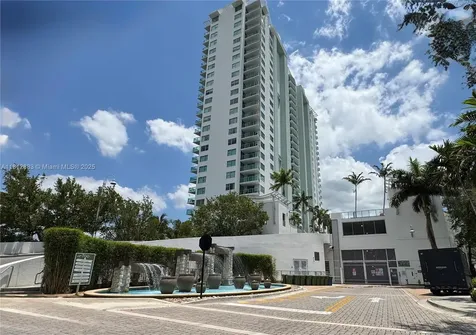 2641 N Flamingo Road Sunrise FL 33323