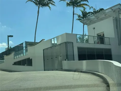 2641 N Flamingo Road Sunrise FL 33323