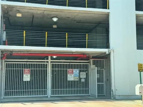 2641 N Flamingo Road Sunrise FL 33323